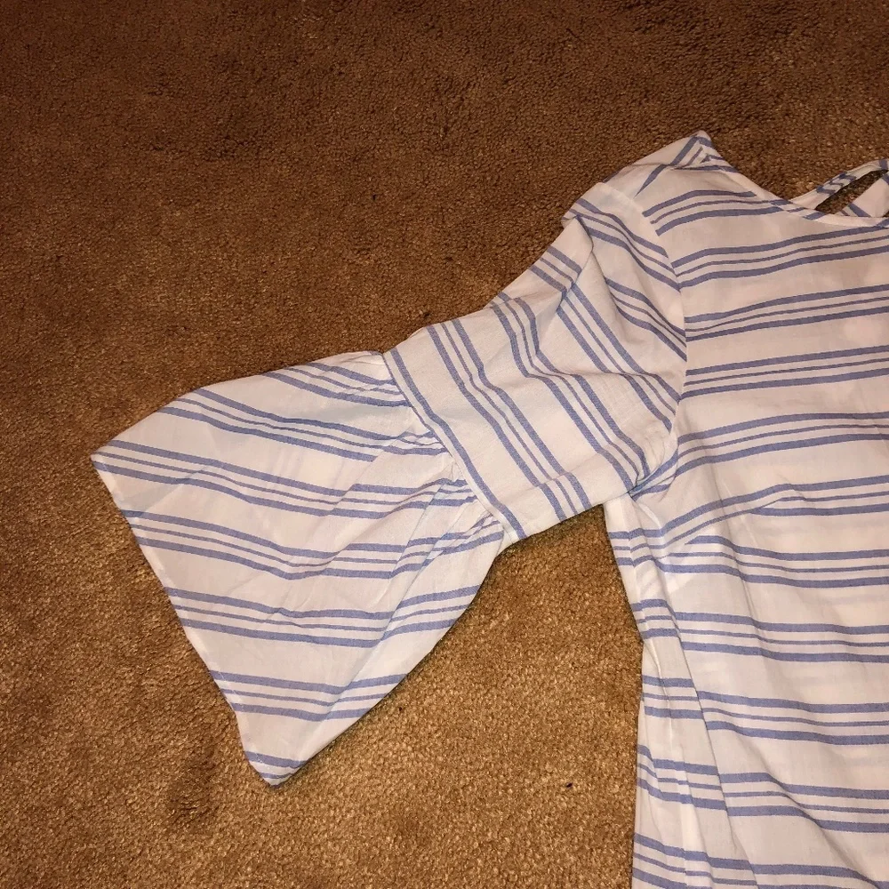 EUC J.‎ Crew Striped bell-sleeve tie-back top